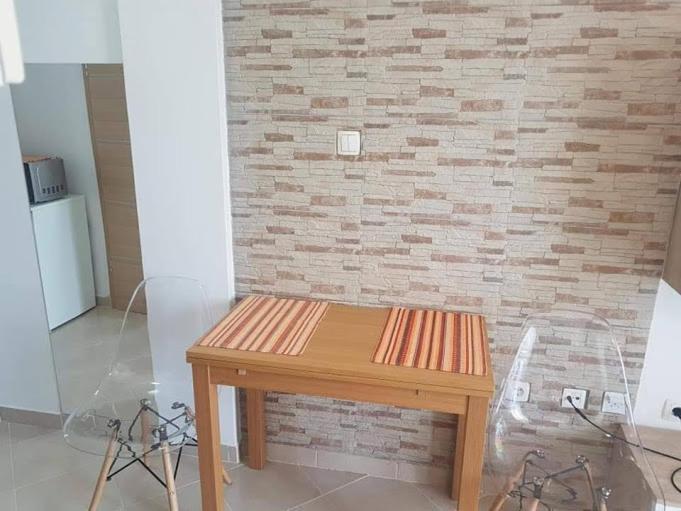 Sabljak Kornic Luaran gambar